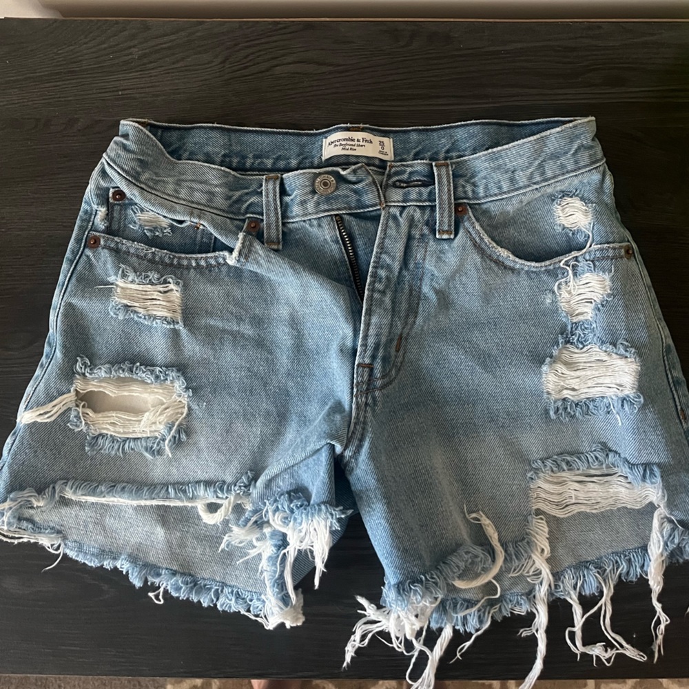 Brand new + never worn mid rise boyfriend shorts